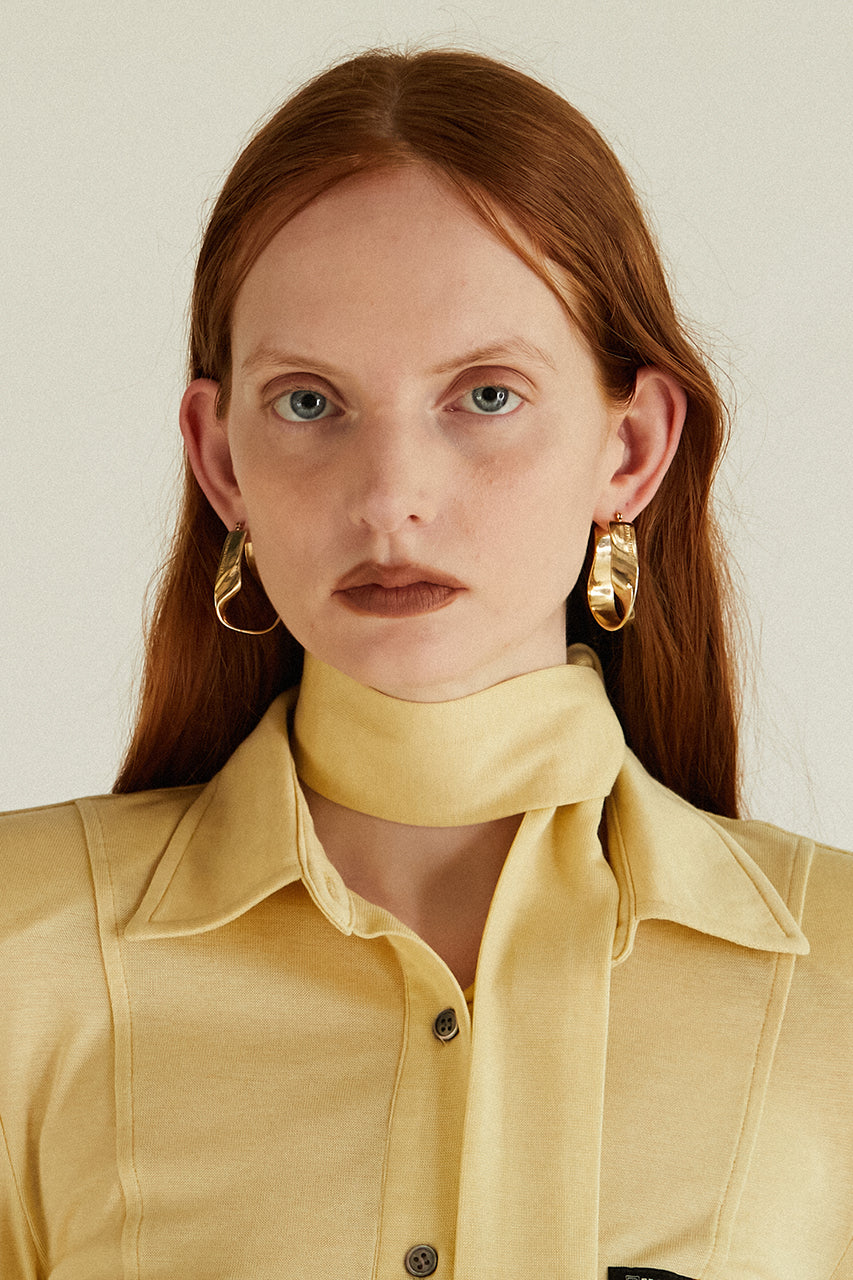 24k COATED LOGO PLATE TWISTED EARRINGS