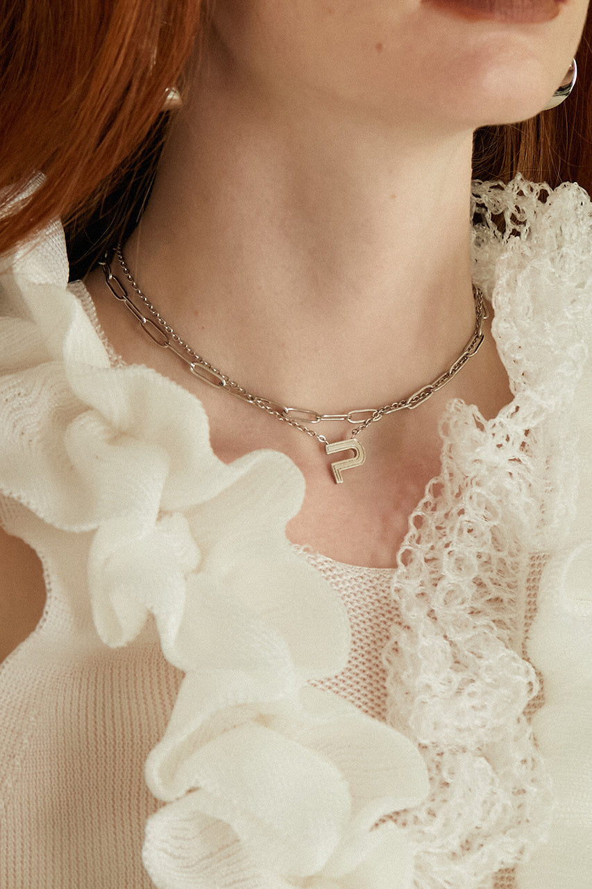 P 로고 이중 체인 목걸이