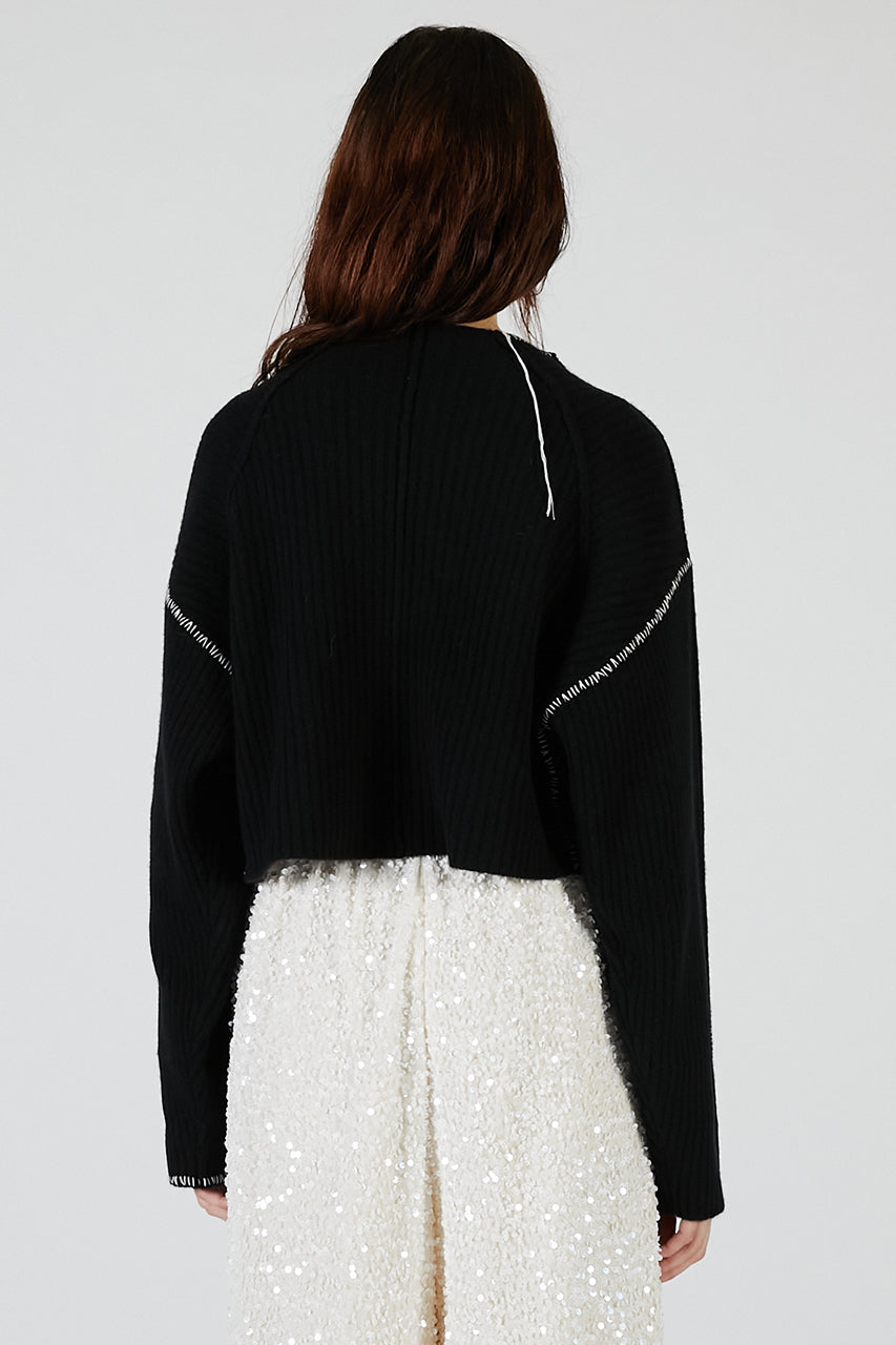 Stitched over-the-shoulder knit - 2025 AUTUMN
