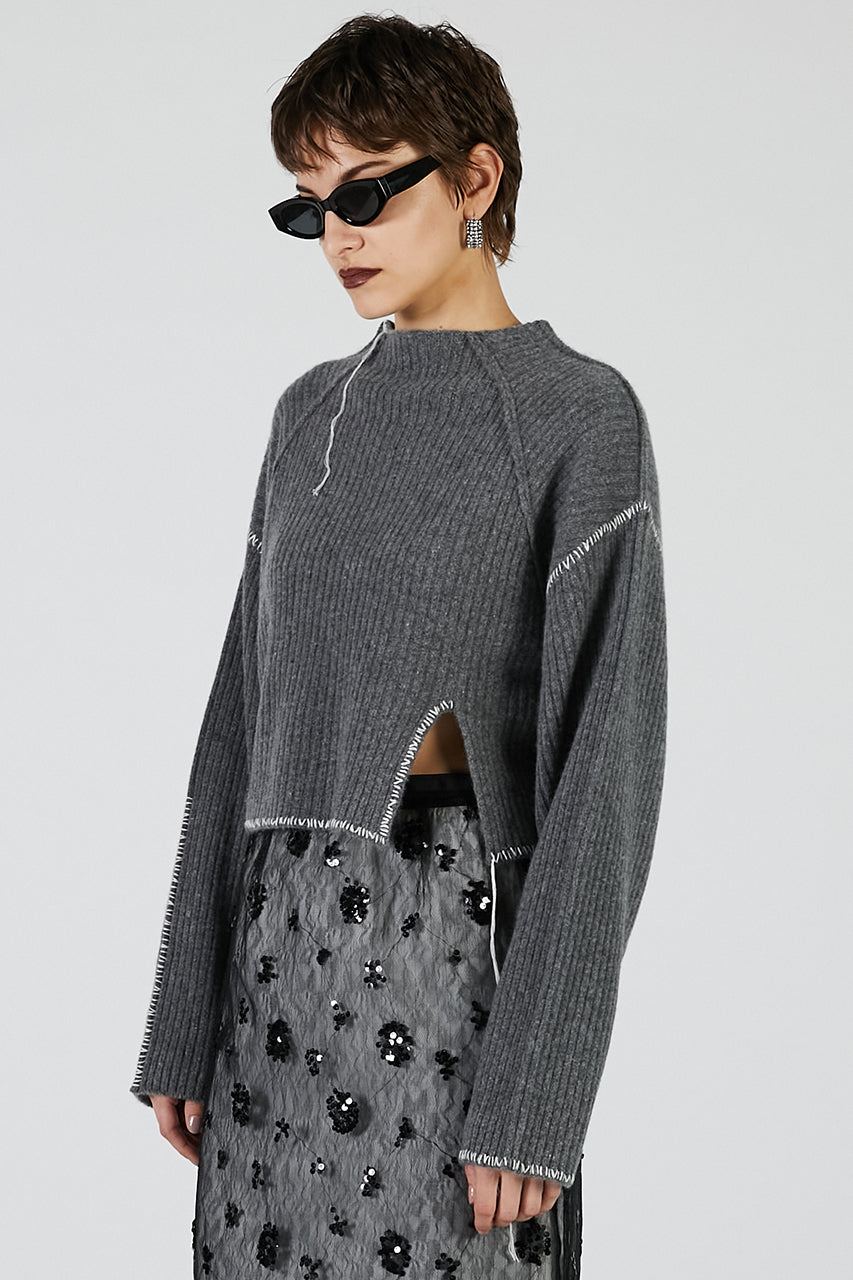 Stitched over-the-shoulder knit - 2025 AUTUMN