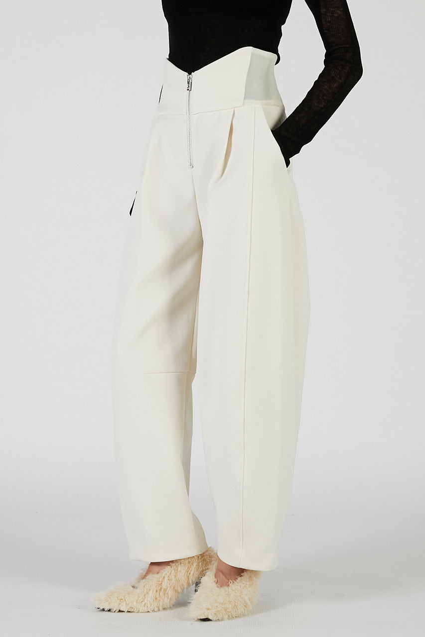 High-waisted pants - PRE ORDER