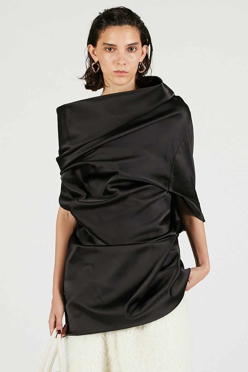 Moulded Top Black Sateen