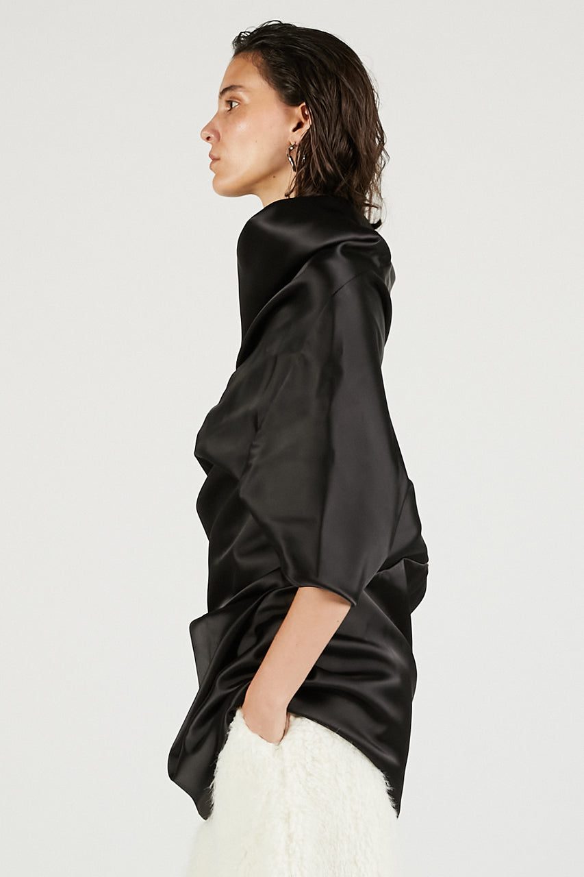 Moulded Top Black Sateen