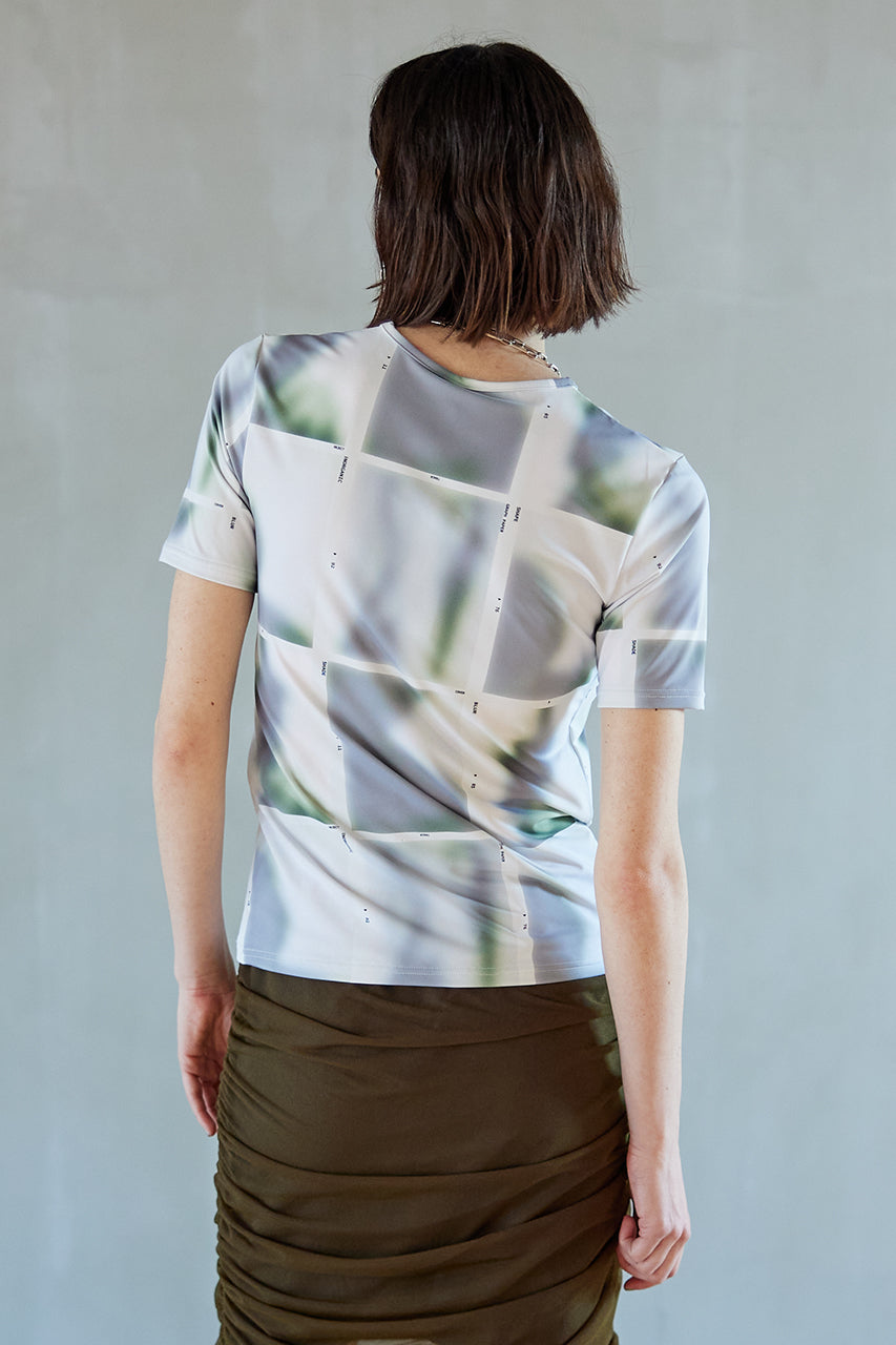 【SALE】BLUR Printed Tops