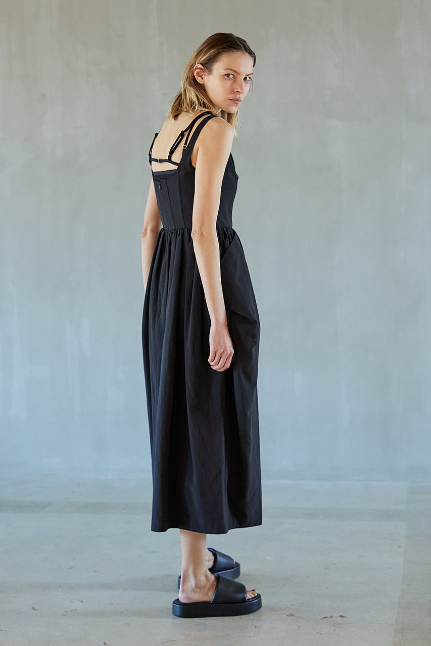 【SALE】Pointed Voluminous One Piece
