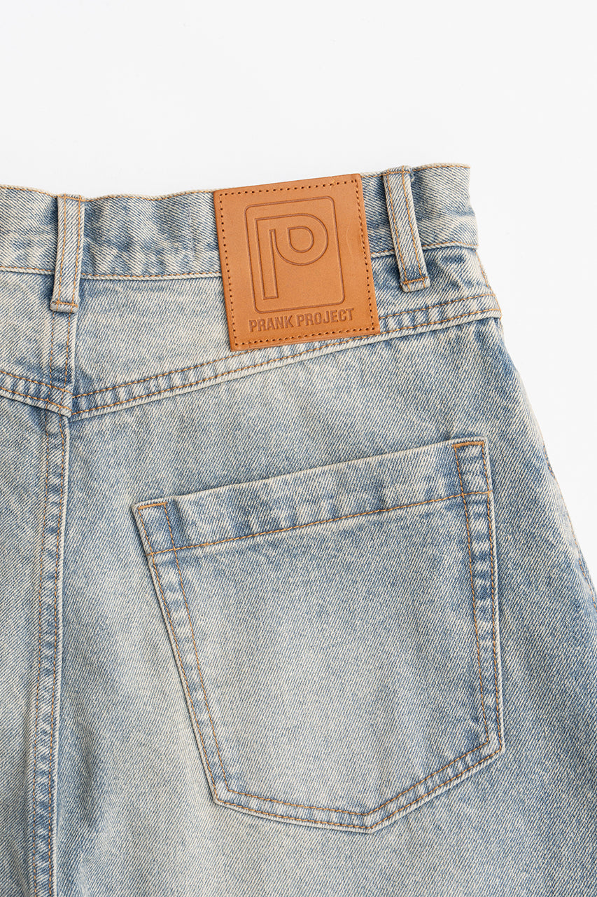 High-waisted Curved Denim - PRE ORDER