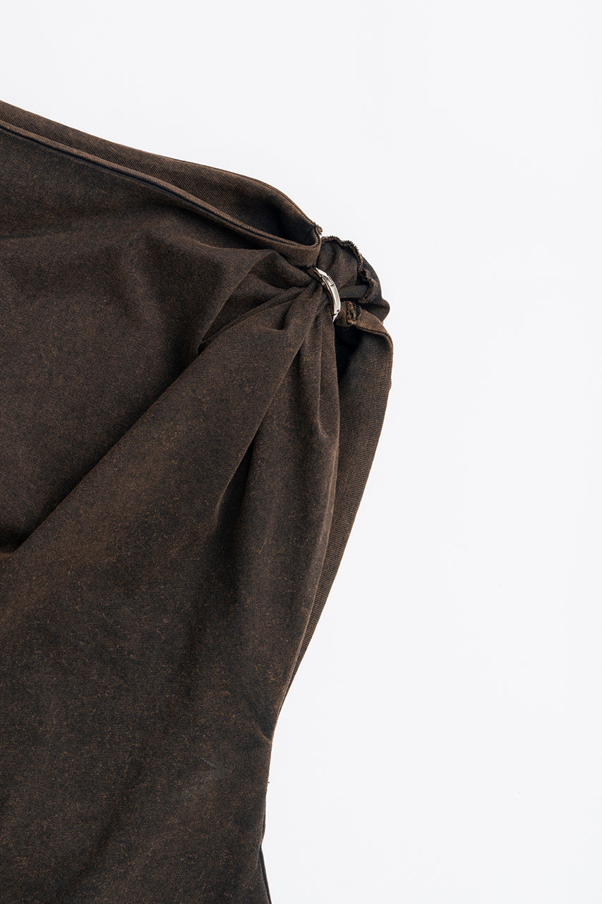 Twisted Asymmetrical Top