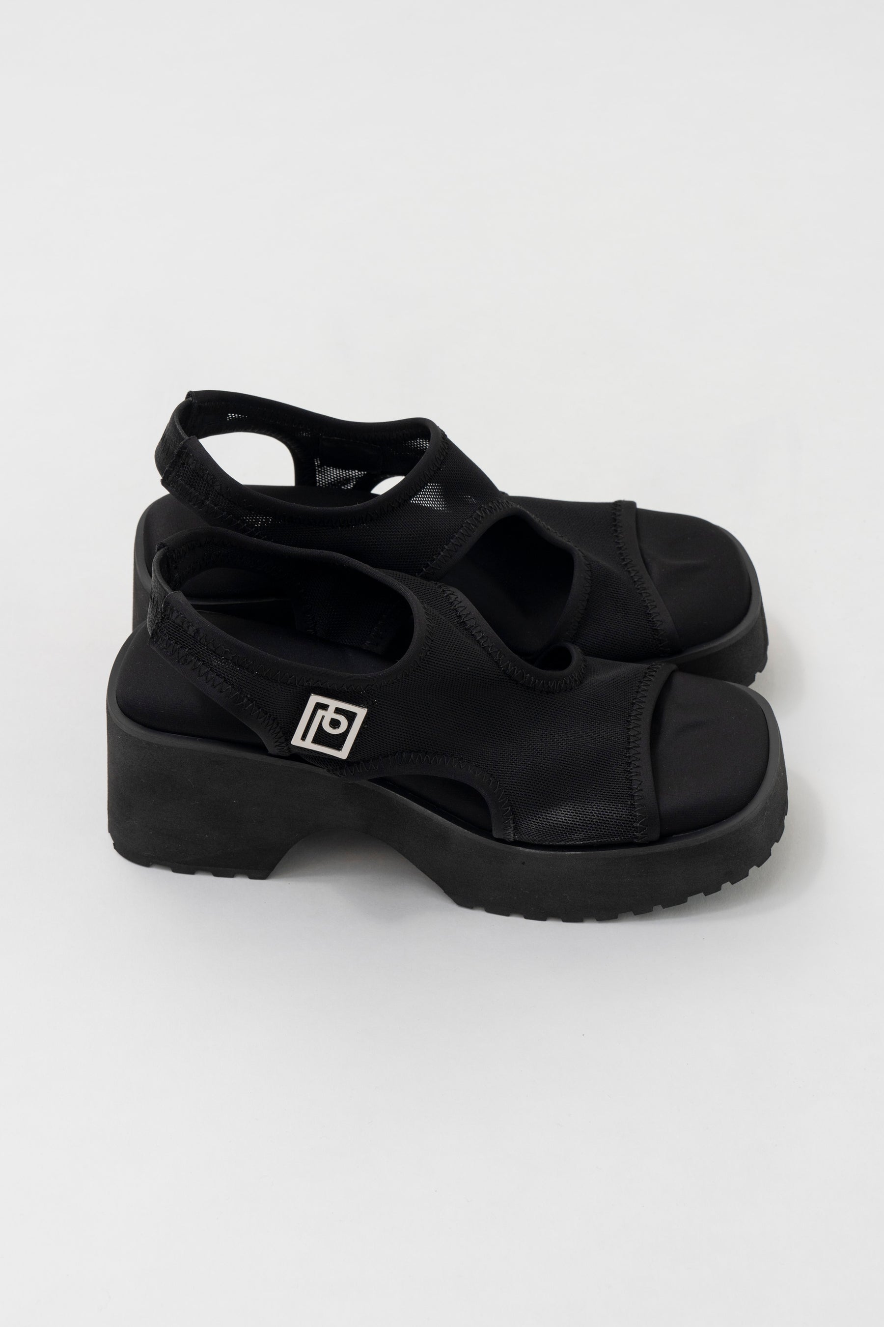 Mesh Mold Sandals