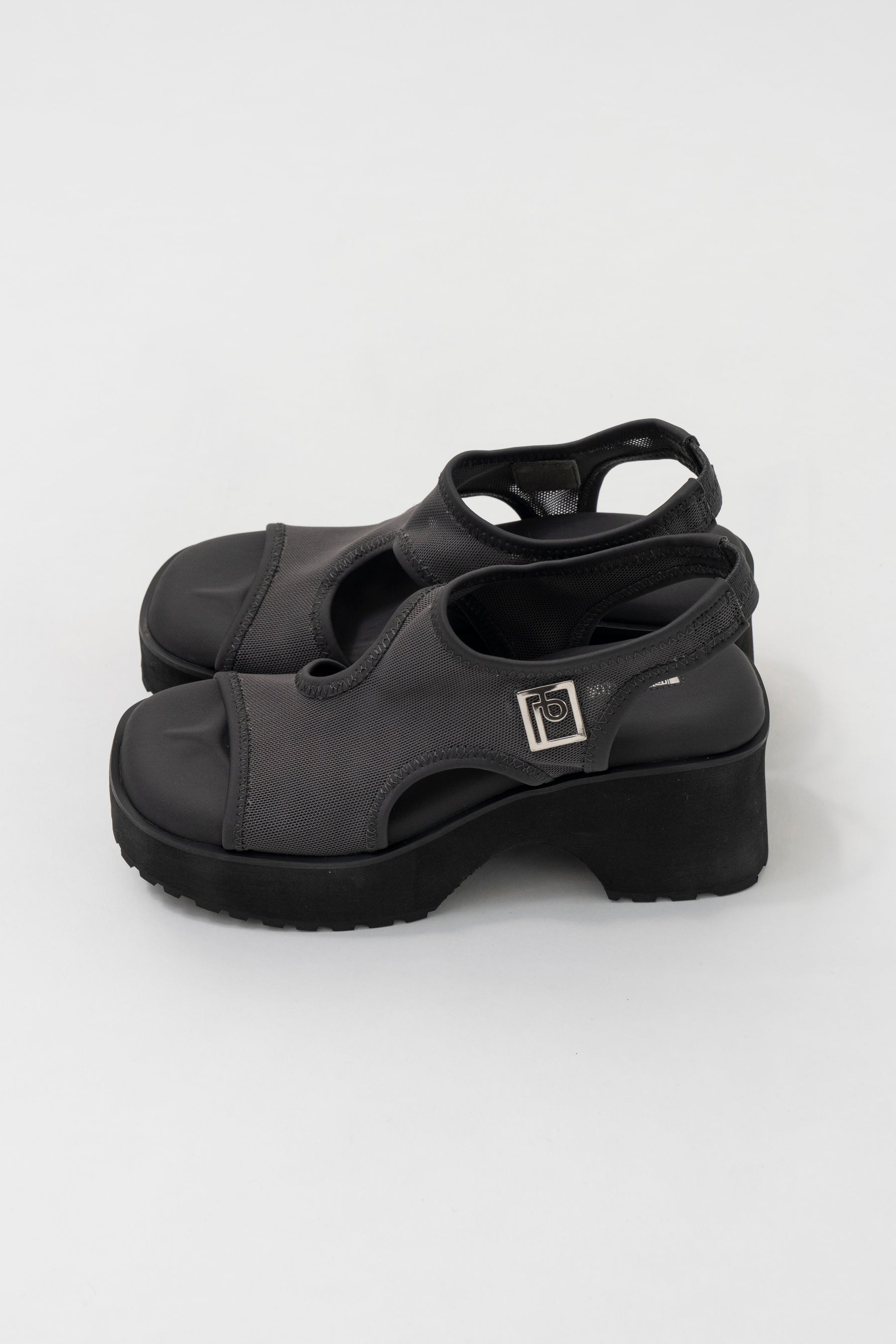 Mesh Mold Sandals