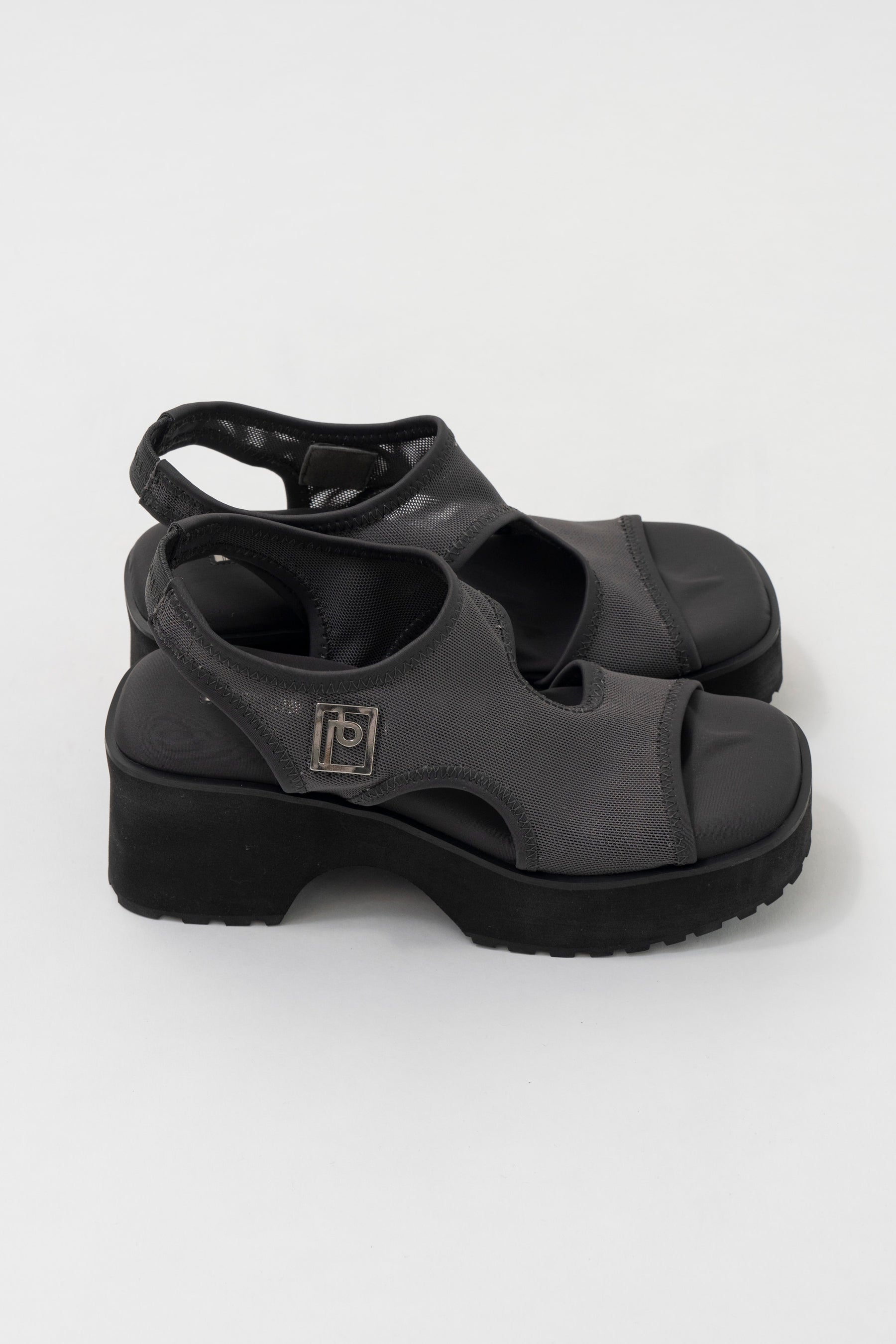 Mesh Mold Sandals