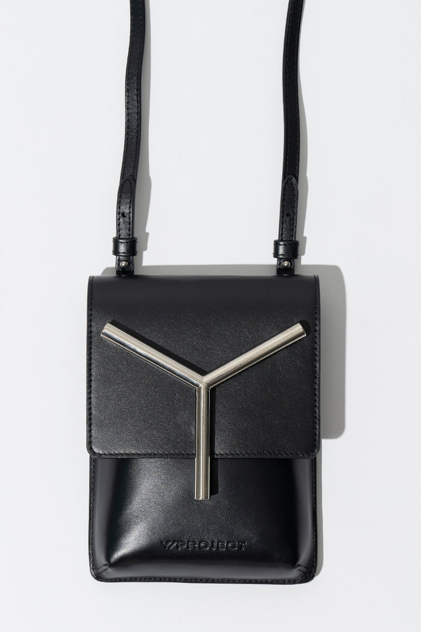 Y Pochette