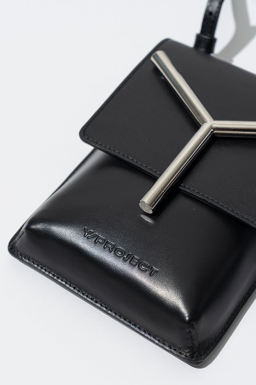 Y Pochette