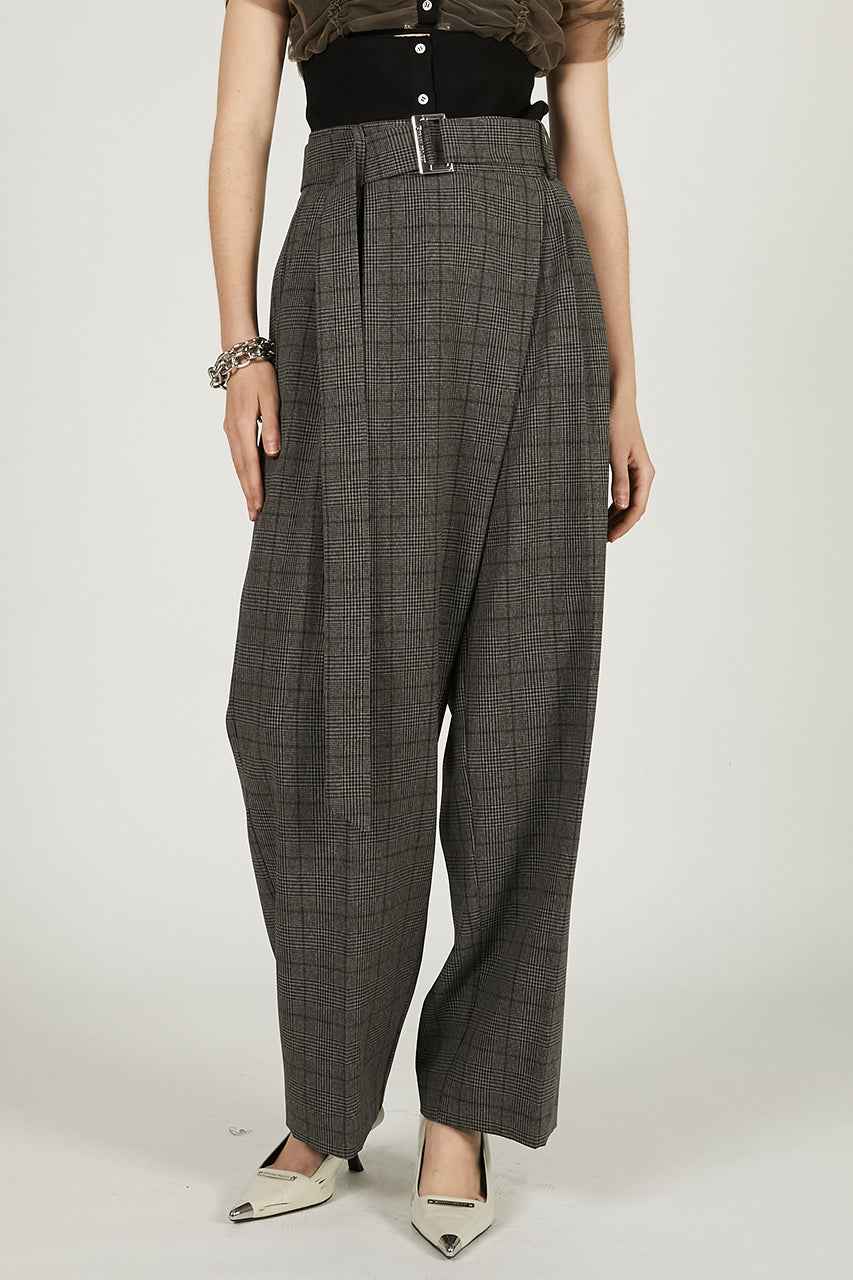【美品】Center press Tapered pants ダークブラウン　S Ameri（アメリ）の「CENTER PRESS STRAIGHT DENIM（デニムパンツ