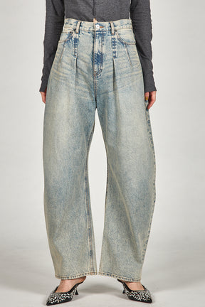 High-waisted Curved Denim - PRE ORDER