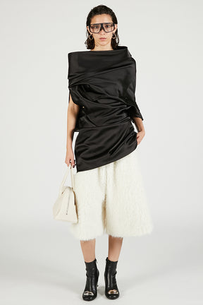 Moulded Top Black Sateen