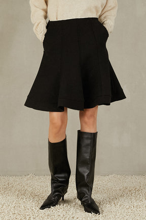 Form Flare Skirt - 2025 WINTER