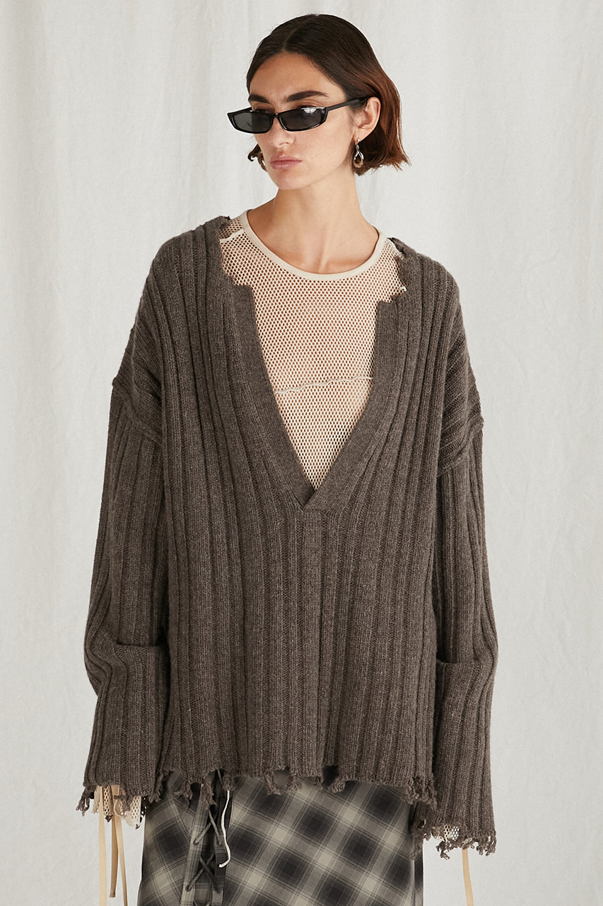 [24Autumn PRE ORDER] PLUNGE NECK KNIT