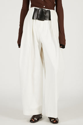 High-Waist Belted Tuck Pants - 2026 SPRING