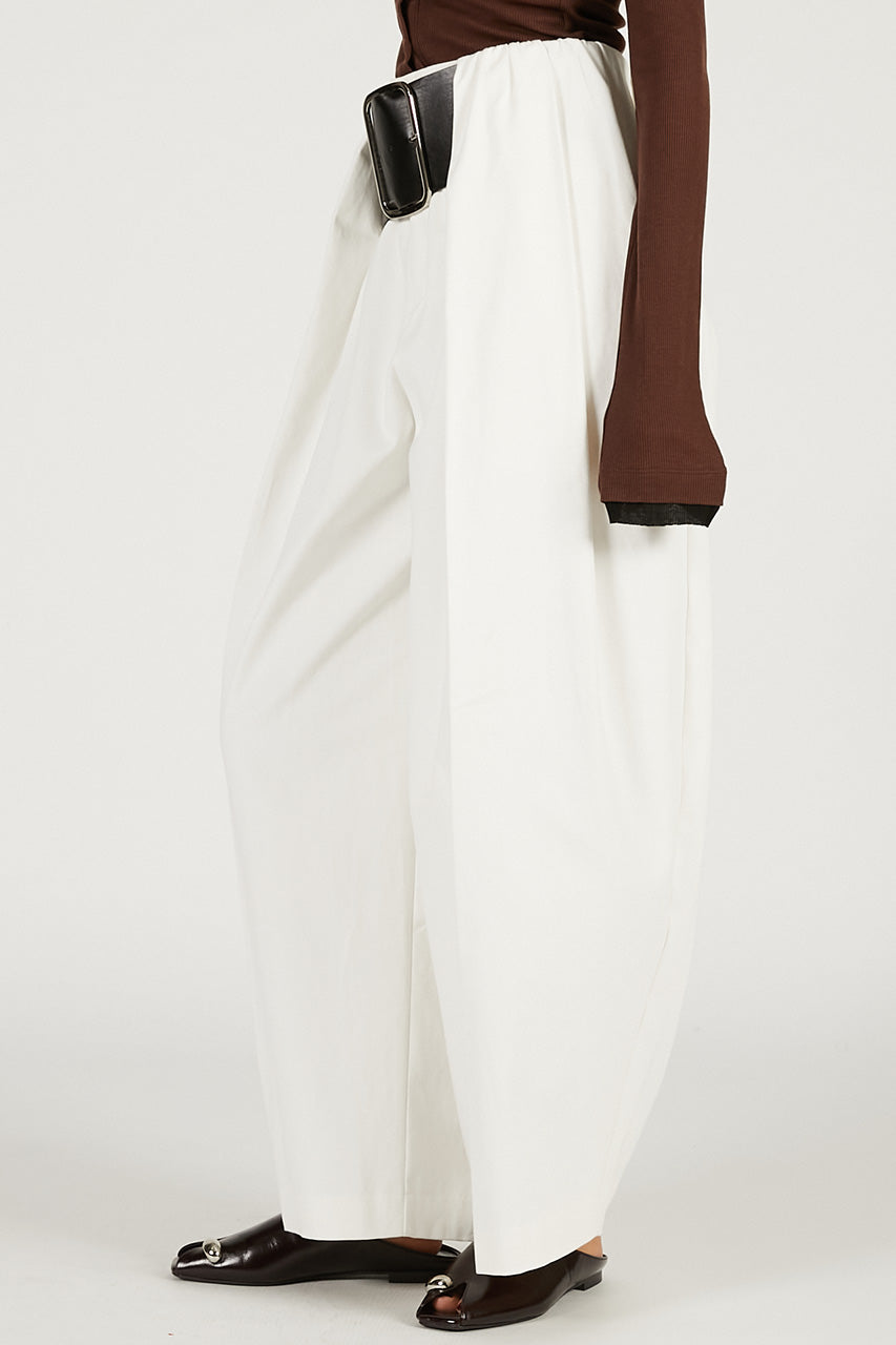 High-Waist Belted Tuck Pants - 2026 SPRING