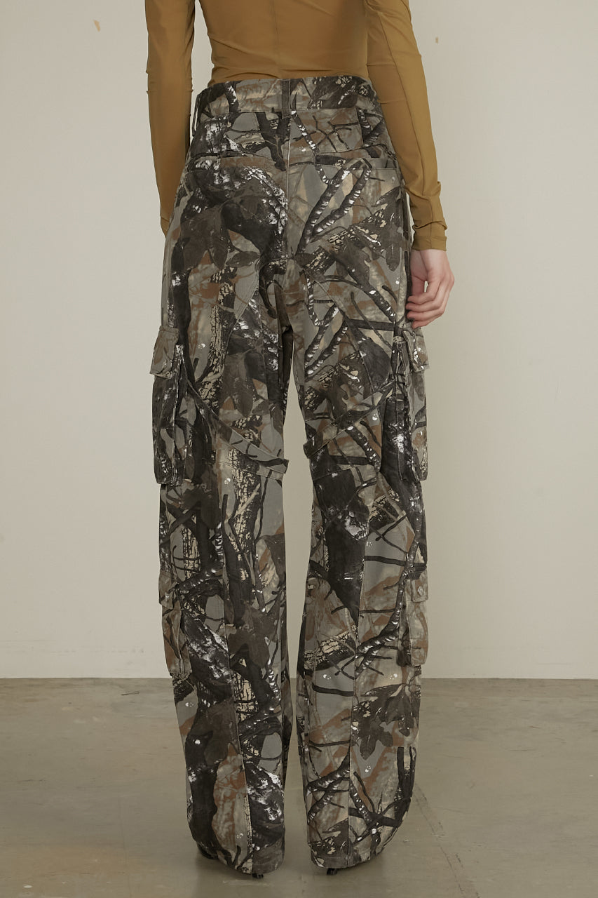 【25 SPRING PRE ORDER】Camo Barrel Leg Cargo Pants