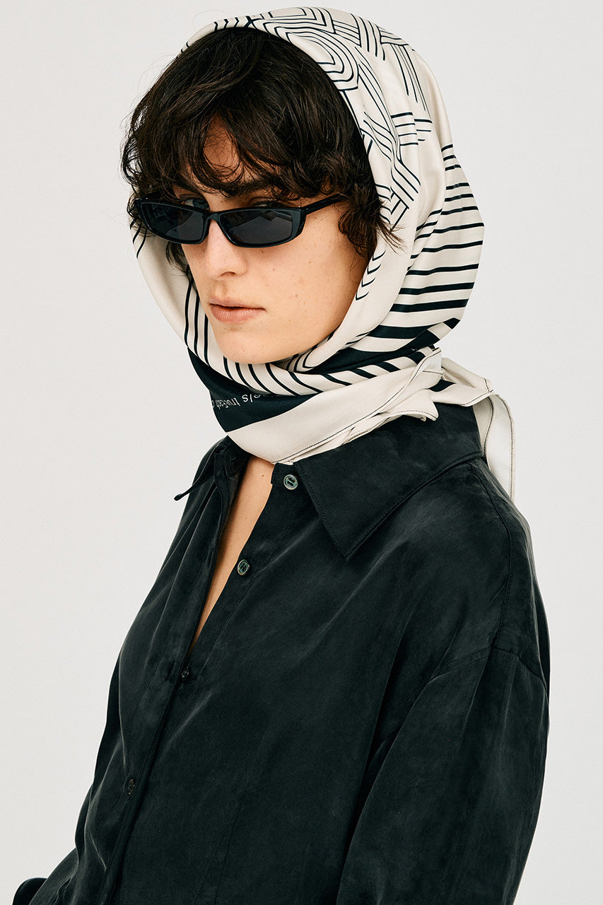 Graphical Print Scarf
