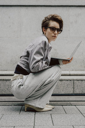 【AYUMI HAMAMOTO COLLABORATION】Shoulder Pad High-Stretch Broadcloth Shirt - PRE ORDER