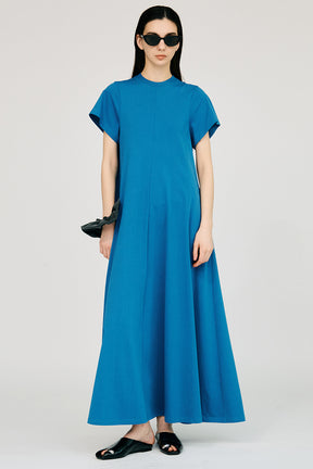 BLU
H:175cm