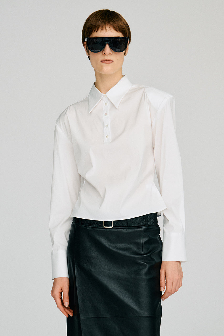 【AYUMI HAMAMOTO COLLABORATION】Shoulder Pad High-Stretch Broadcloth Shirt - PRE ORDER