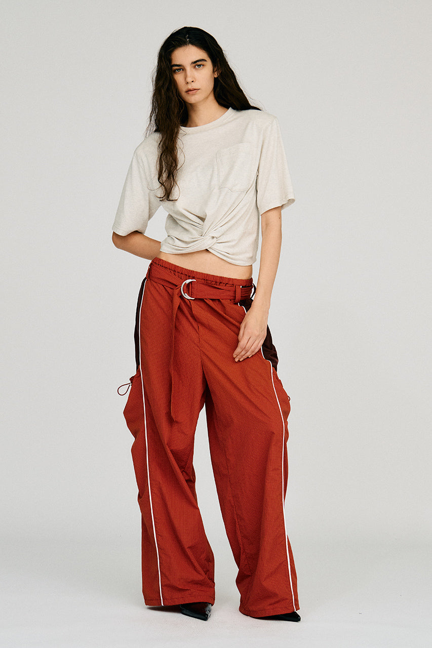 RED
H:175cm