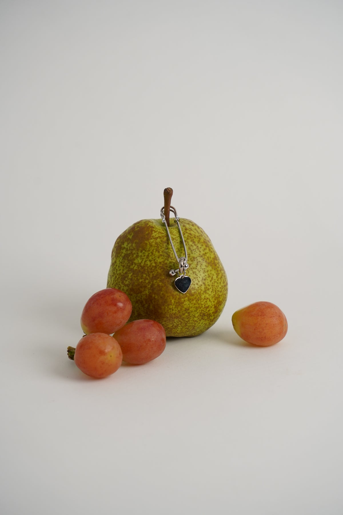 AGYNESS BROOCH