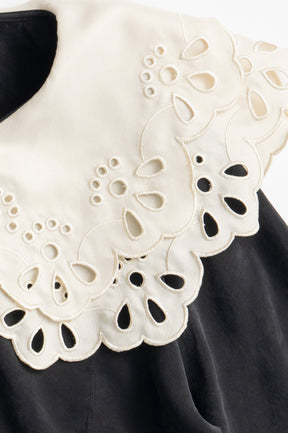 Embroidery Scallop Collar Blouse - 2026AUTUMN