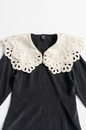Embroidery Scallop Collar Blouse - 2026AUTUMN