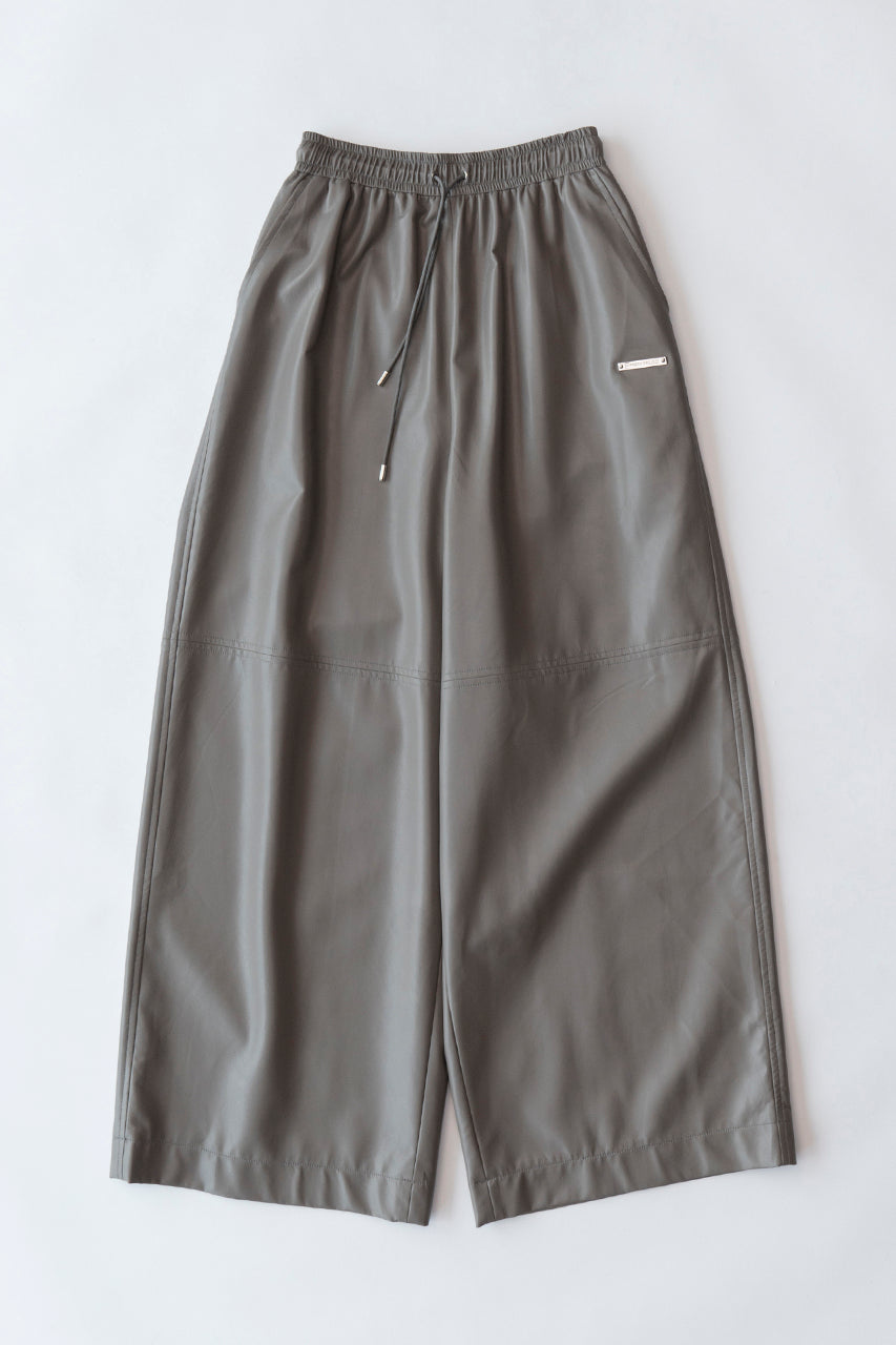 【一部予約】Synthetic Leather Voluminous Wide Pants