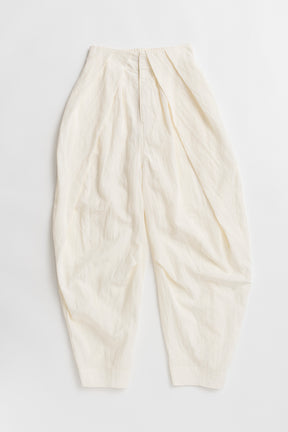 Tuck Form Volume Pants