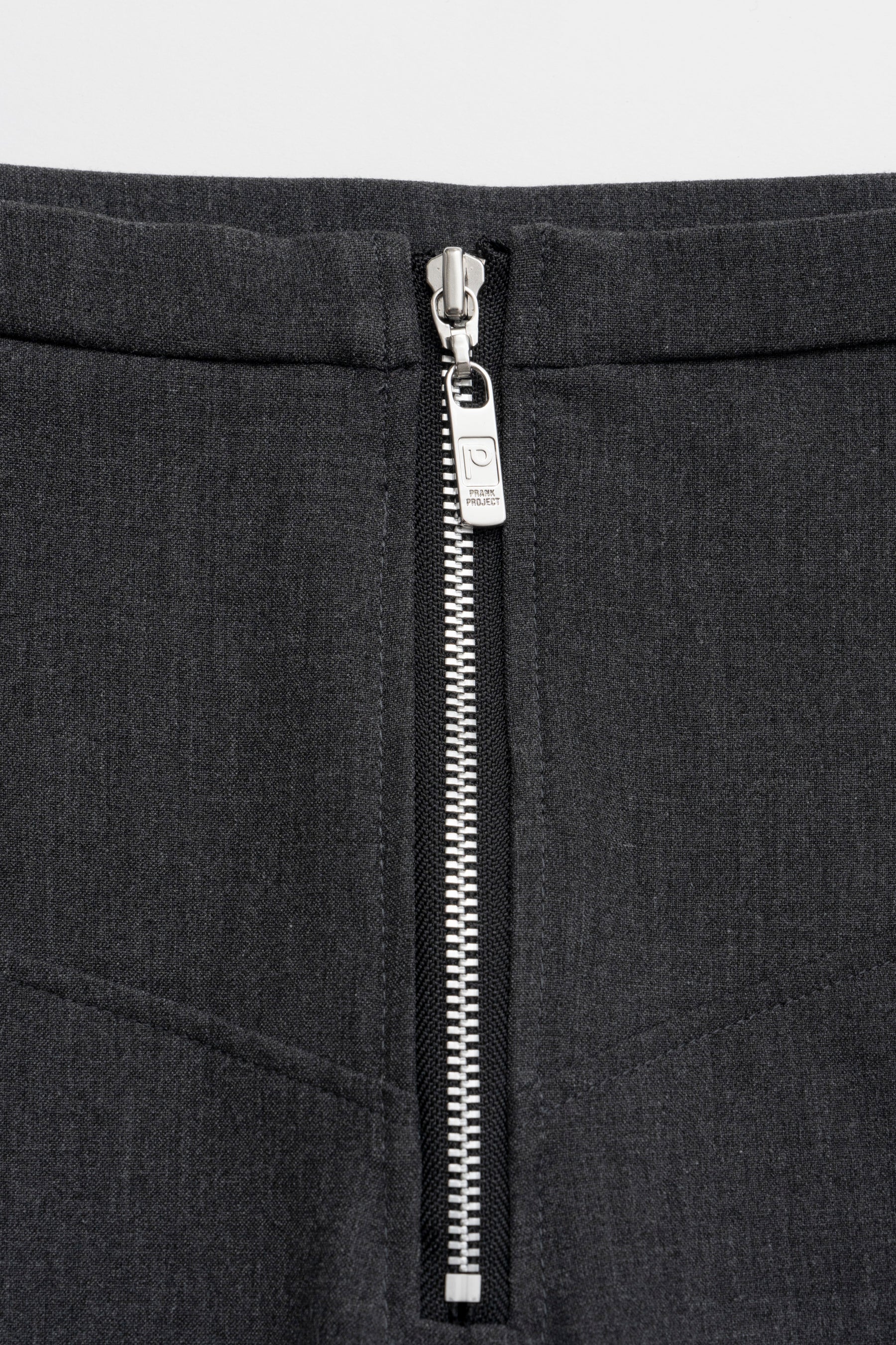 【25 SPRING PRE ORDER】Front Zip Capri Pants