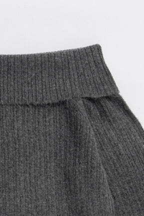 Off-Shoulder Knit - 2025 WINTER