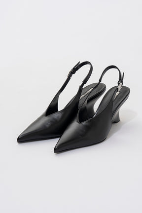 V-Cut Wedge Pumps - 2025 WINTER