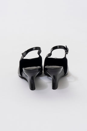 V-Cut Wedge Pumps - 2025 WINTER