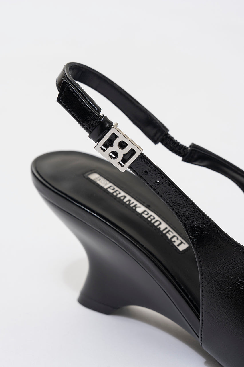 V-Cut Wedge Pumps - 2025 WINTER