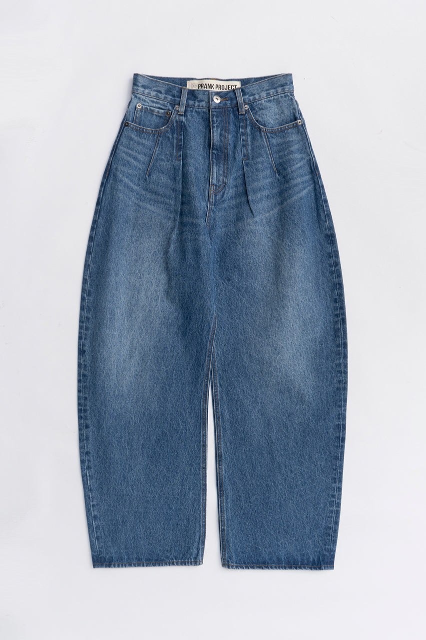 High-waisted Curved Denim - PRE ORDER