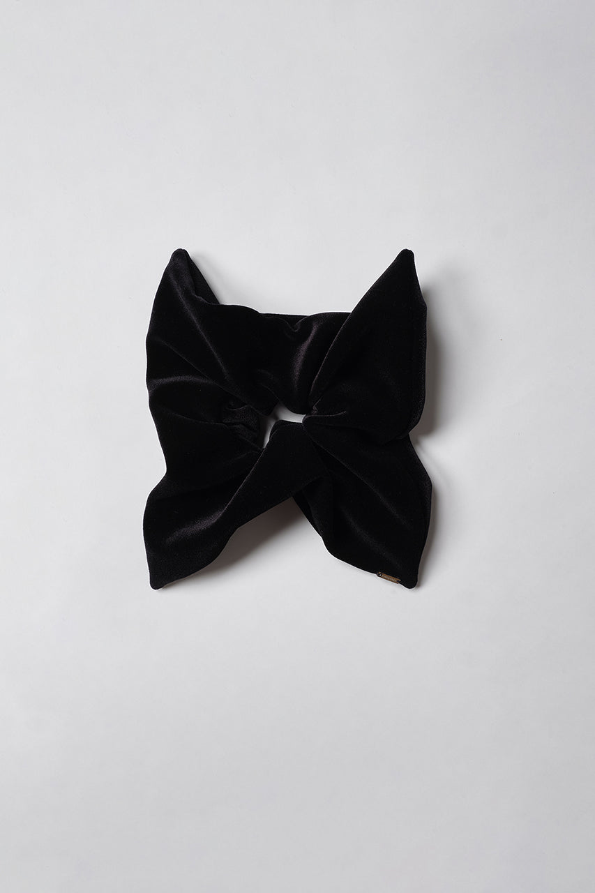 VELOR SQUARE MEDIUM SCRUNCHIE